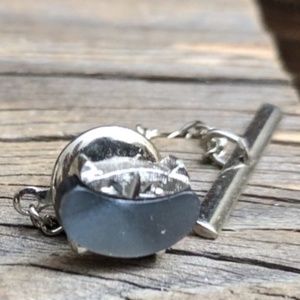 Swank Art Deco Onyx & Silvertone Metal Lapel Pin